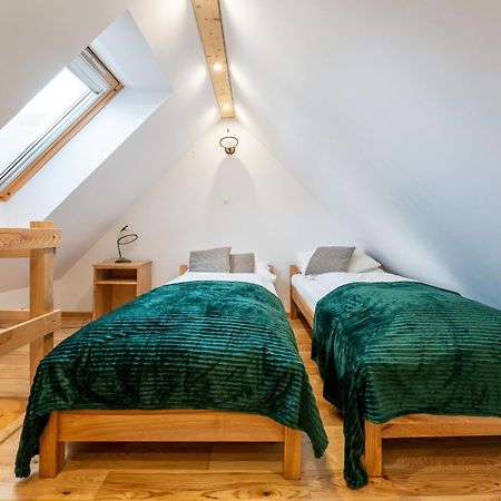 Ferienwohnung Dom Krawca - Pod Chojnikiem Jelenia Góra Exterior foto