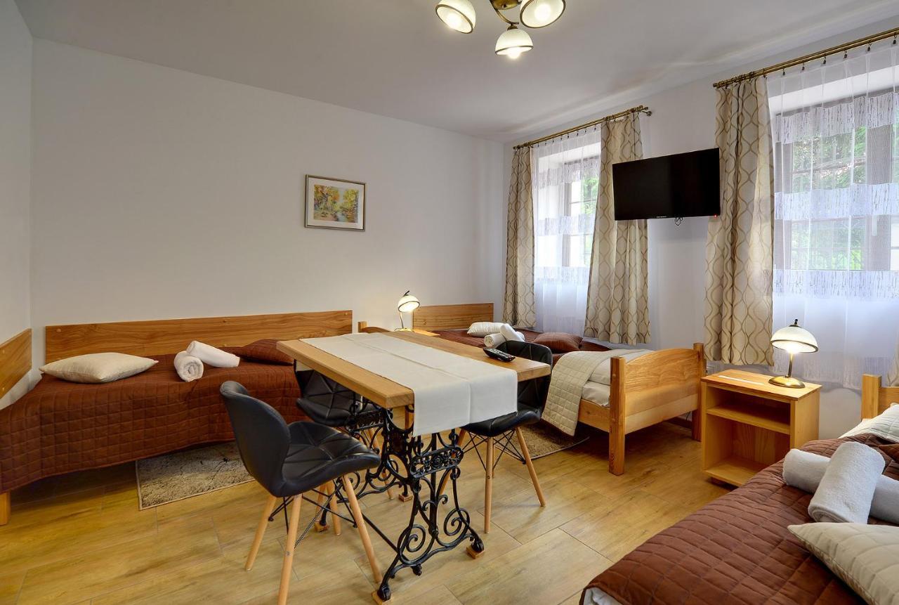 Ferienwohnung Dom Krawca - Pod Chojnikiem Jelenia Góra Exterior foto
