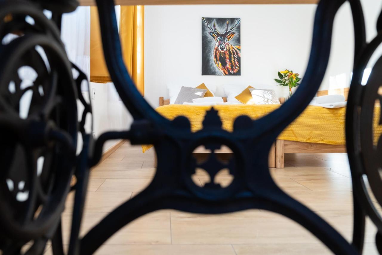 Ferienwohnung Dom Krawca - Pod Chojnikiem Jelenia Góra Exterior foto