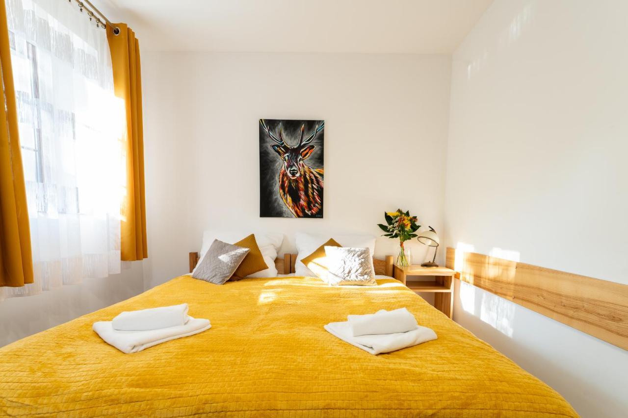 Ferienwohnung Dom Krawca - Pod Chojnikiem Jelenia Góra Exterior foto