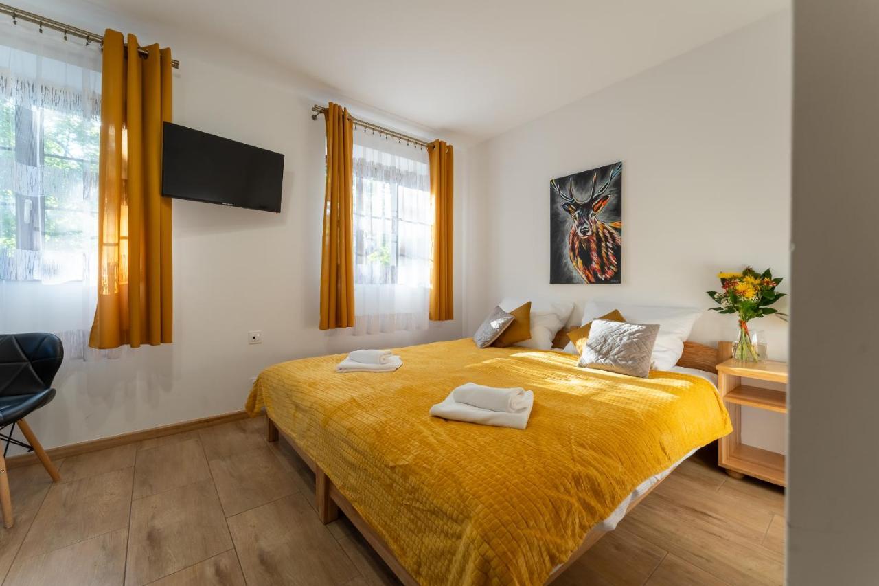 Ferienwohnung Dom Krawca - Pod Chojnikiem Jelenia Góra Exterior foto
