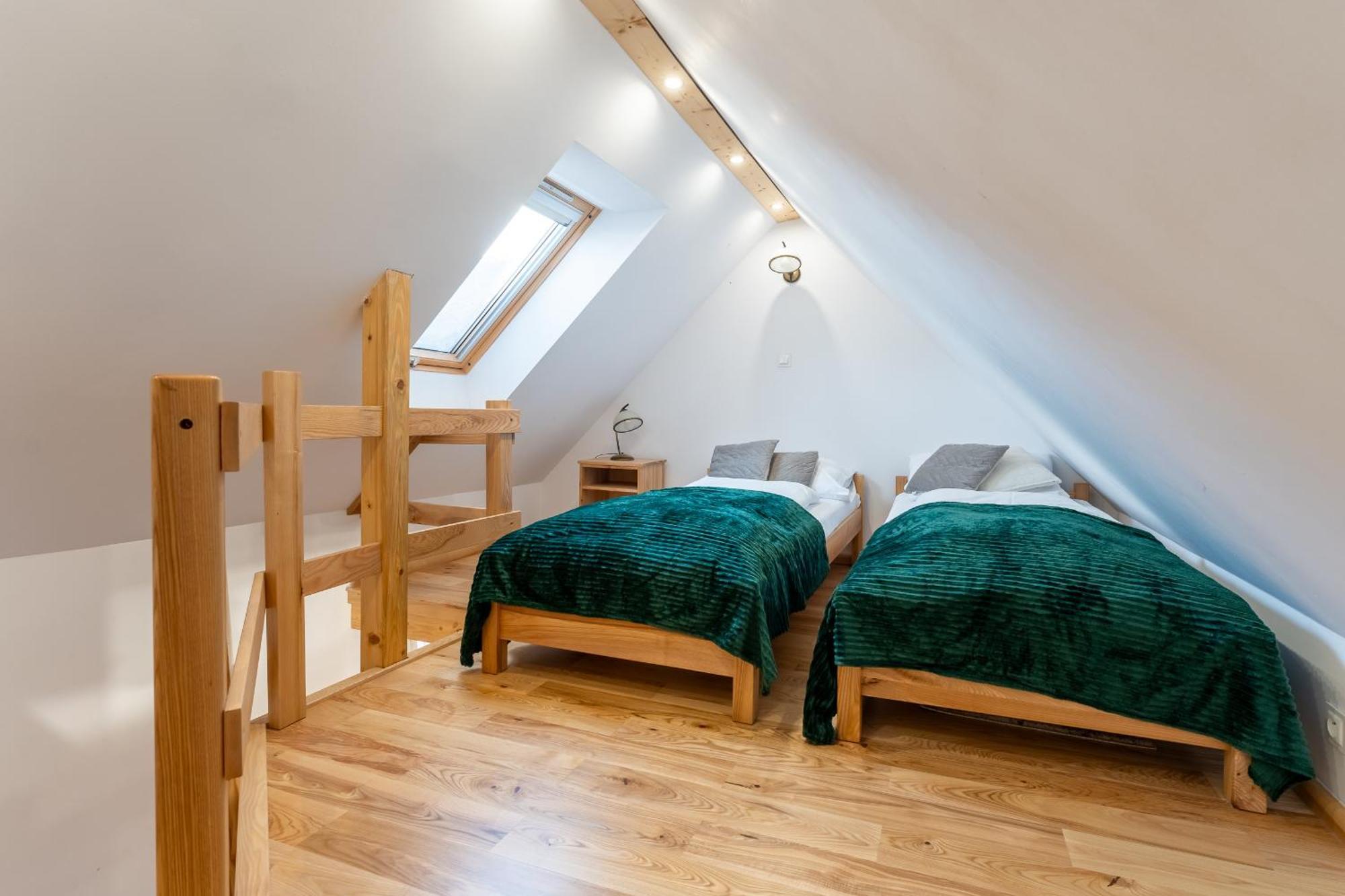 Ferienwohnung Dom Krawca - Pod Chojnikiem Jelenia Góra Exterior foto