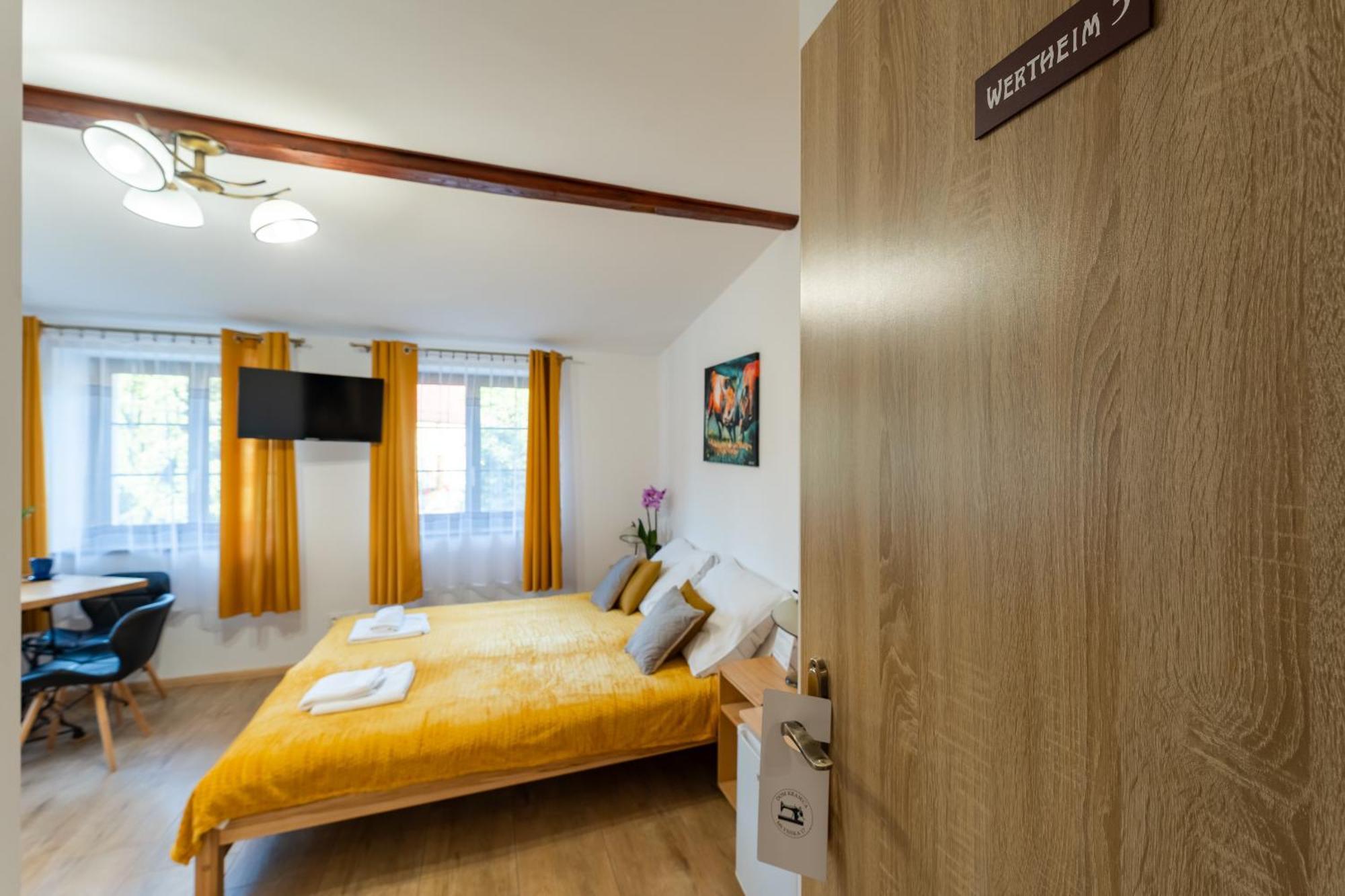 Ferienwohnung Dom Krawca - Pod Chojnikiem Jelenia Góra Exterior foto