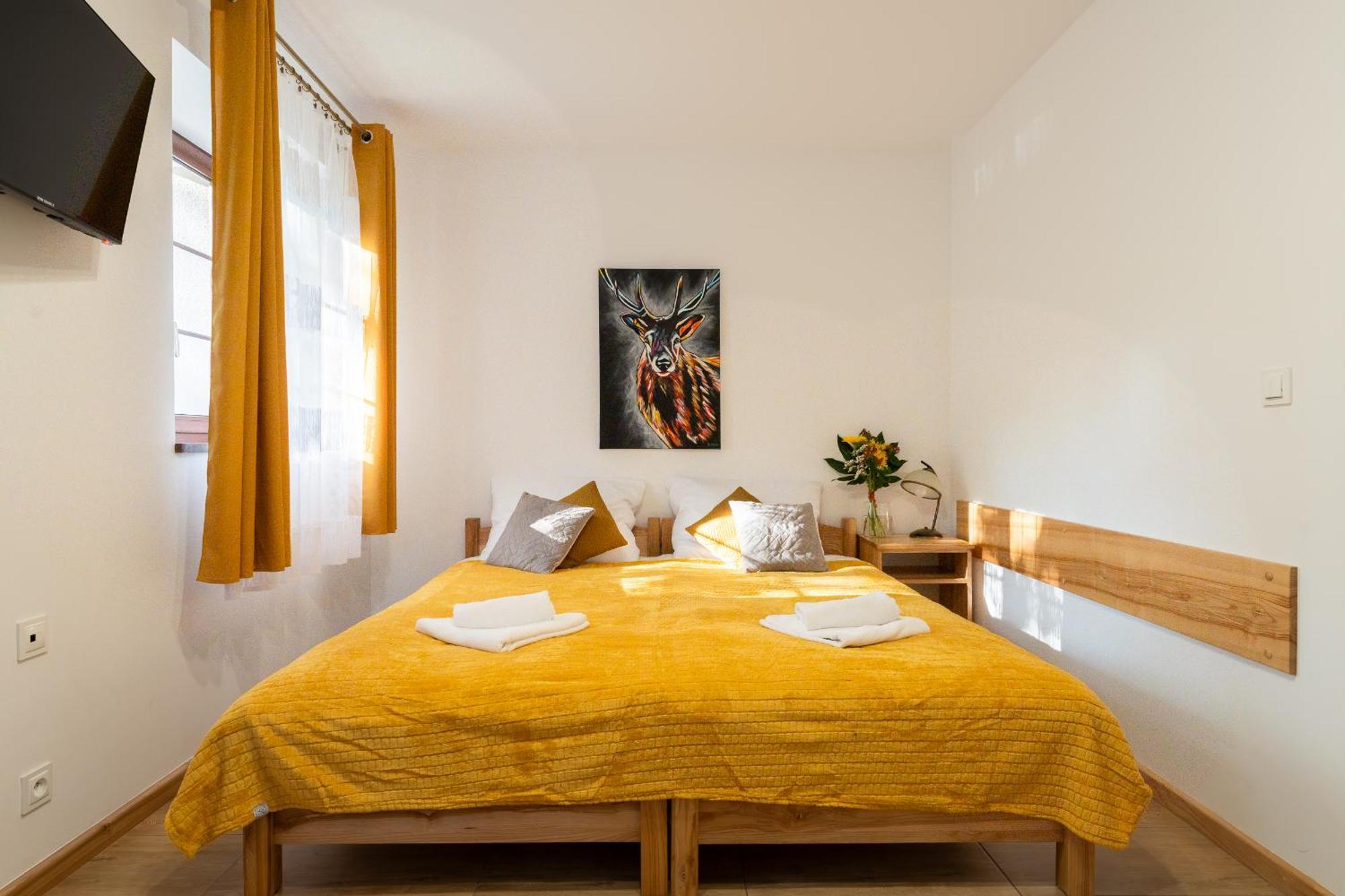Ferienwohnung Dom Krawca - Pod Chojnikiem Jelenia Góra Exterior foto