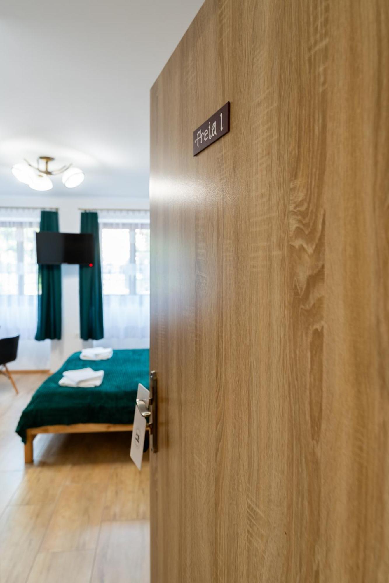 Ferienwohnung Dom Krawca - Pod Chojnikiem Jelenia Góra Exterior foto