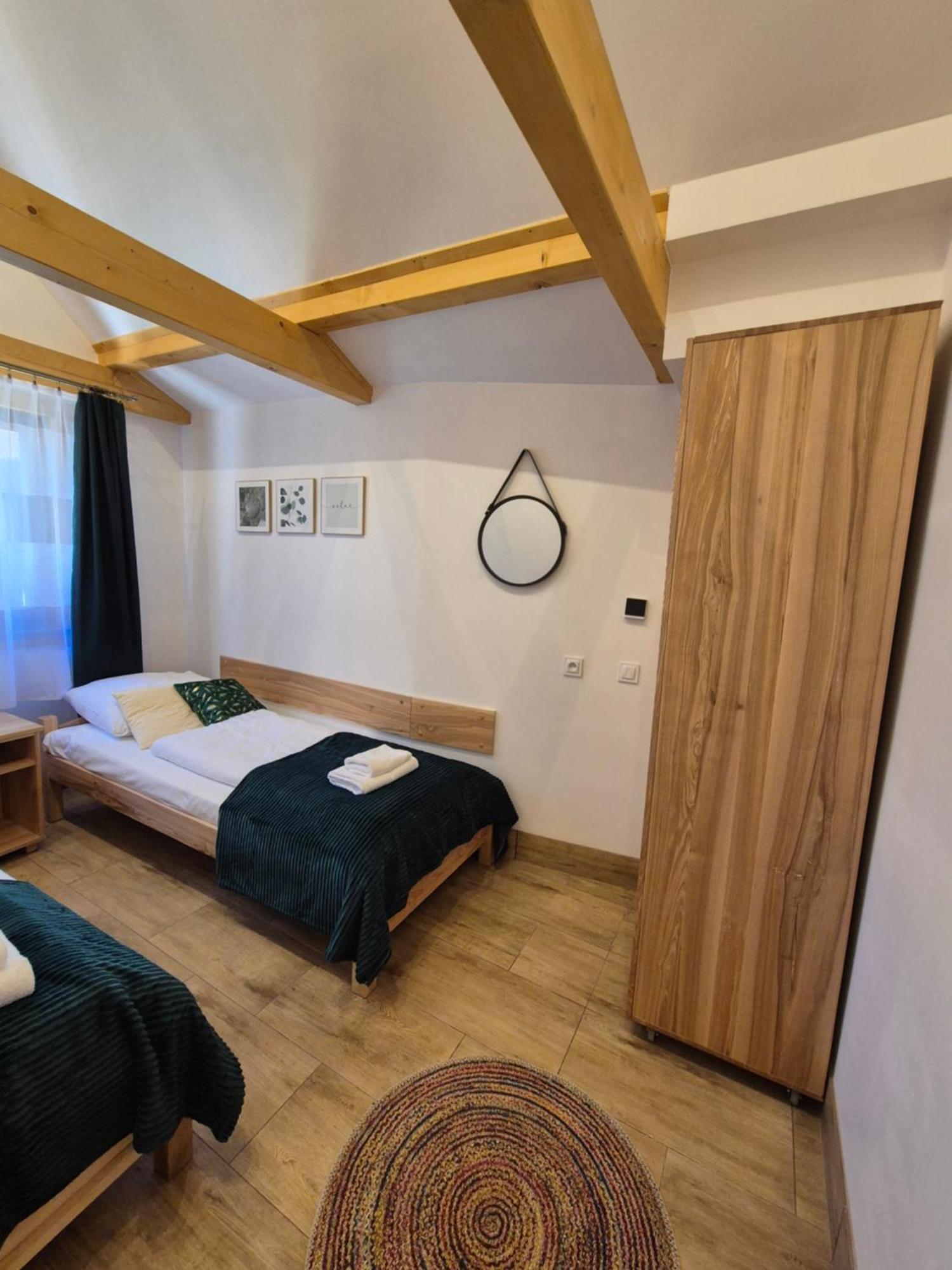 Ferienwohnung Dom Krawca - Pod Chojnikiem Jelenia Góra Exterior foto